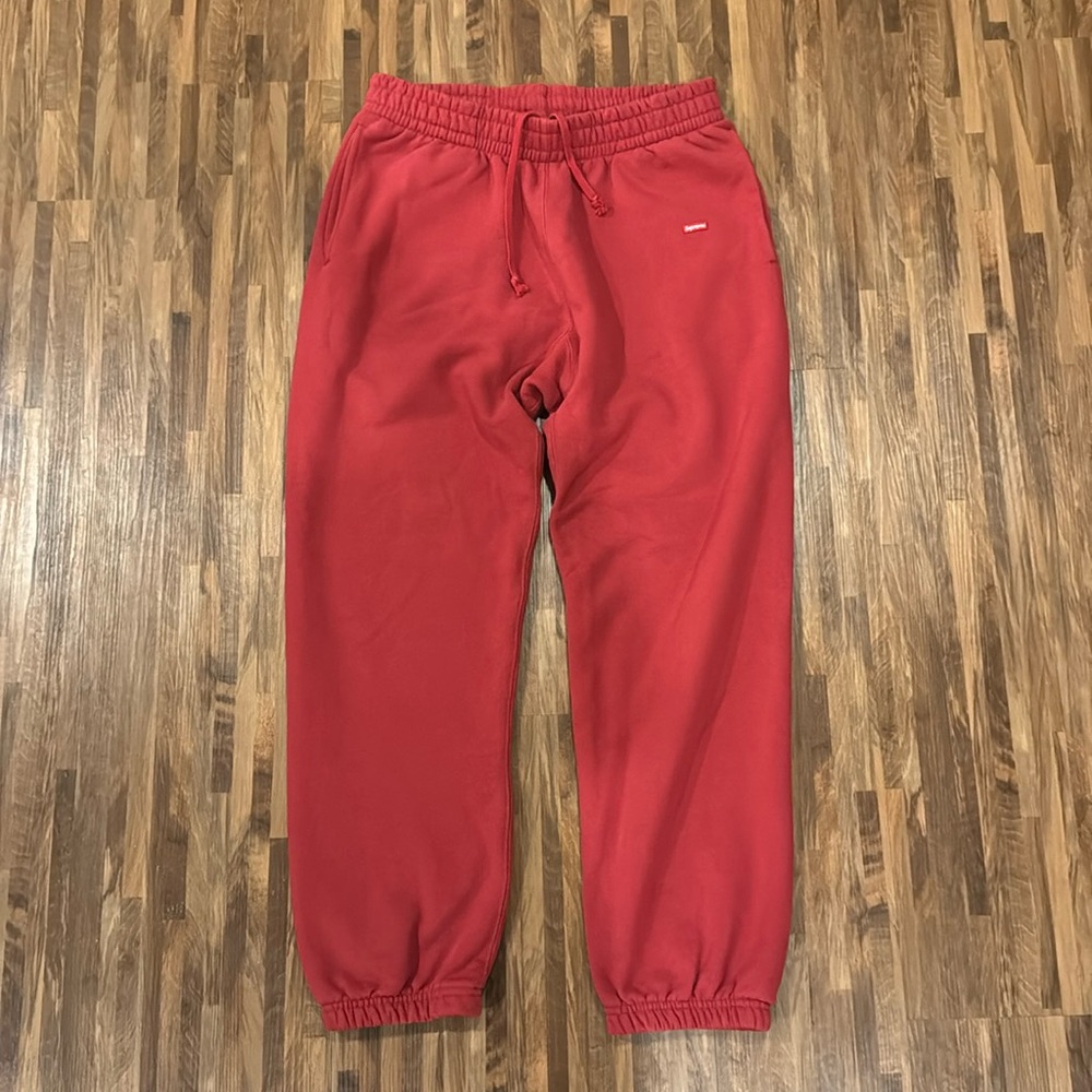 Supreme Small Box Logo Sweatpants (Red)